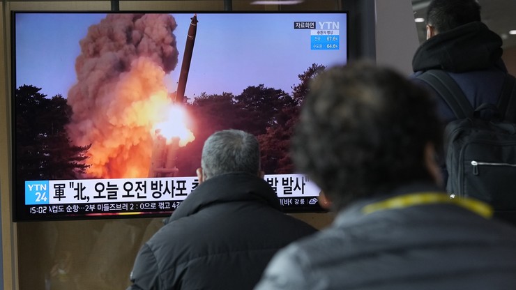 Koreańska armia: Korea Północna testowała wieloprowadnicowe wyrzutnie rakietowe