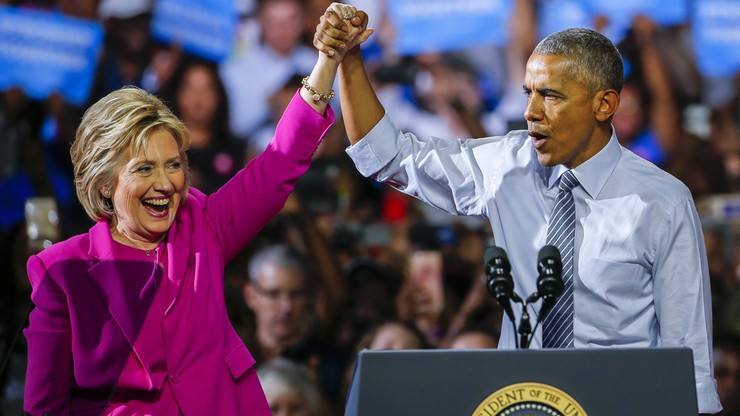 "Ameryka będzie z niej dumna". Obama pomaga Clinton na wspólnym wiecu przedwyborczym