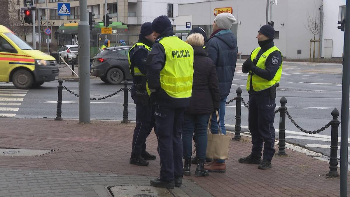 Policja ostrzega przed popularną grą. Seniorka straciła 13 tys. zł