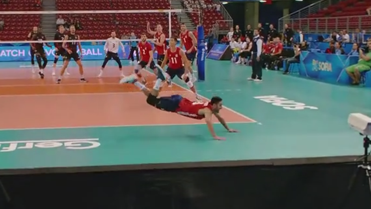 Latający Sander! Kapitalna obrona Amerykanina (WIDEO)