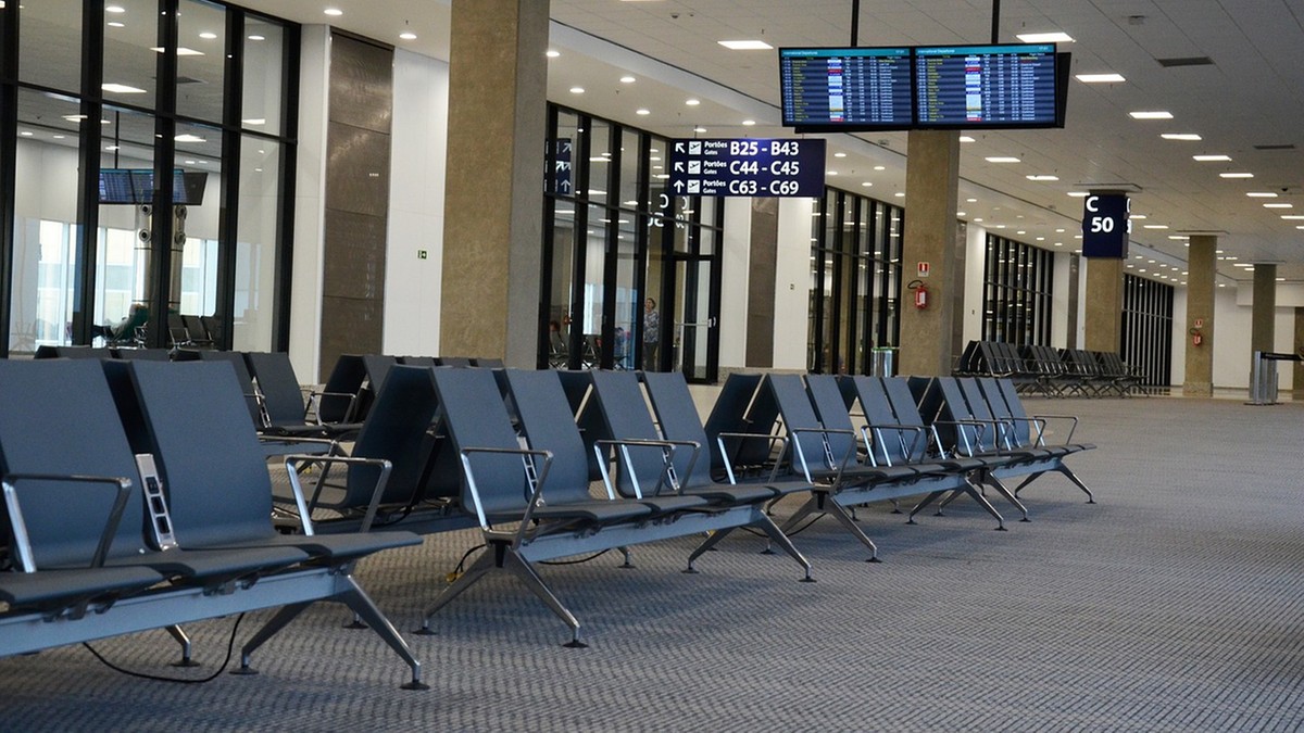 Teneryfa: Pracownicy lotniska okradali pasażerów