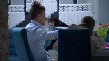 Obowiązkowe widzenie z matką. "Musimy go zmusić, żeby nie dostać kary"