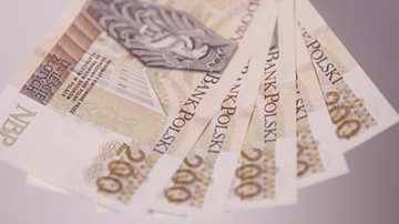Rząd: płaca minimalna w 2018 roku ma wynieść 2080 złotych