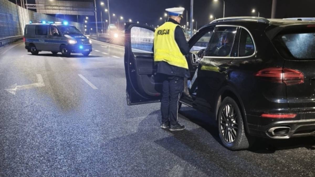 Senior jechał pod prąd obwodnicą Trójmiasta. Zatrzymali go policjanci po służbie