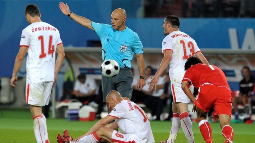 Howard Webb zachęca byłych piłkarzy do sędziowania