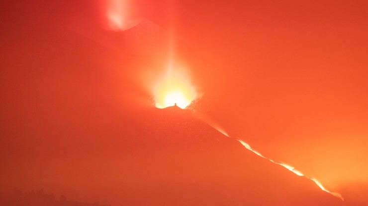 Erupcja hiszpańskiego wulkanu Cumbre Vieja