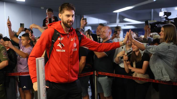 Polscy siatkarze wrócili do kraju! Wyjątkowe powitanie triumfatorów Ligi Narodów