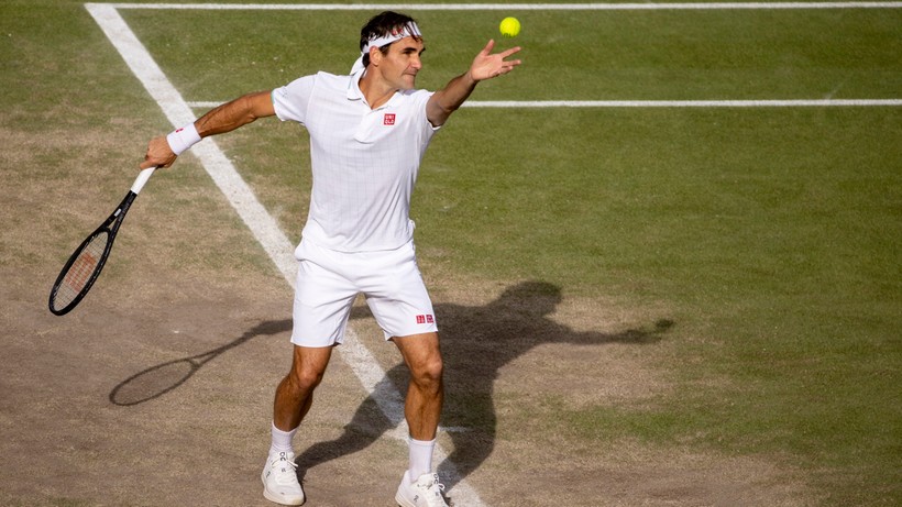 Szwajcarskie media o porażce Rogera Federera: Hubert Hurkacz wygonił króla trawy z jego królestwa 