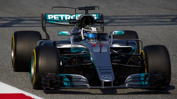 Formuła 1: Mercedes najszybszy na testach w Barcelonie