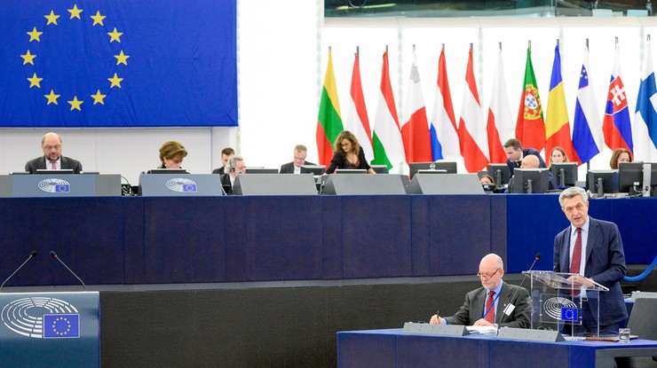 Komisja Europejska: orzeczenie TK budzi poważne obawy