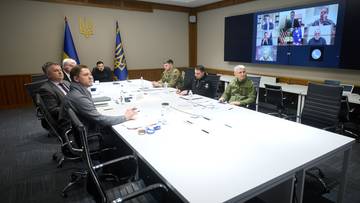 Nowy plan pokojowy trafił do USA. Kijów proponuje referendum