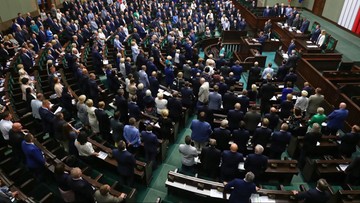 Zerowy PIT dla młodych uchwalony przez Sejm. Skorzysta z niego ponad 2 mln osób