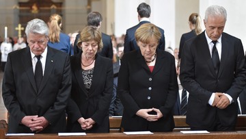 Większość Niemców nie wini polityki Merkel za ataki islamistów