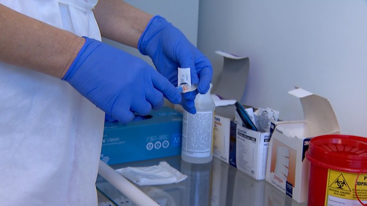 Liczba dawek szczepionek na COVID podanych w Polsce przekroczyła 2 miliony