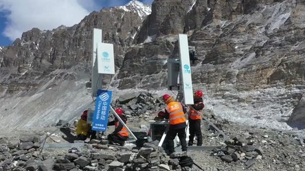 26.04.2020 06:00 Sieć 5G już góruje na całą planetą. Pierwszy maszt właśnie staną na Mount Everest