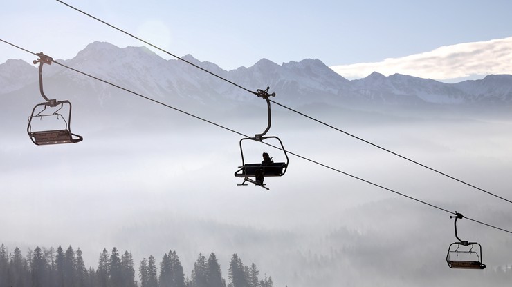 Stoki narciarskie, trasy i wyciągi dostępne tylko w ramach sportu zawodowego