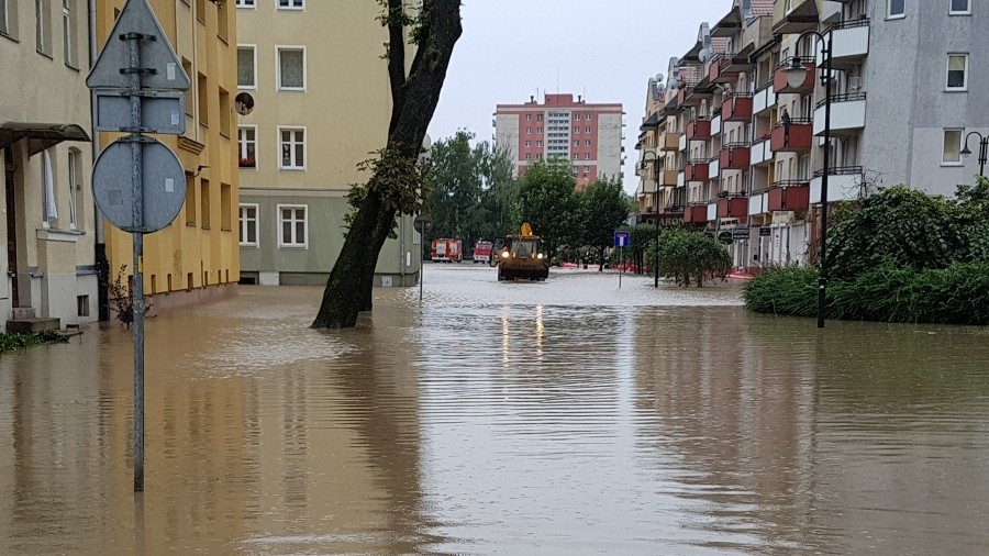 Podtopienia w Elblągu. Fot. Facebook / Info Meteo - Elbląg / Igor Łąpieś.