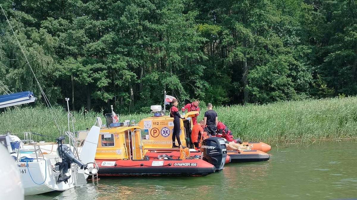 Tragiczny dzień na Mazurach. Nie żyje mężczyzna, dziecko trafiło do szpitala