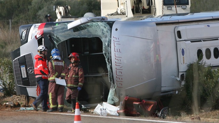 Hiszpania: wypadek autokaru ze studentami. 14 osób nie żyje