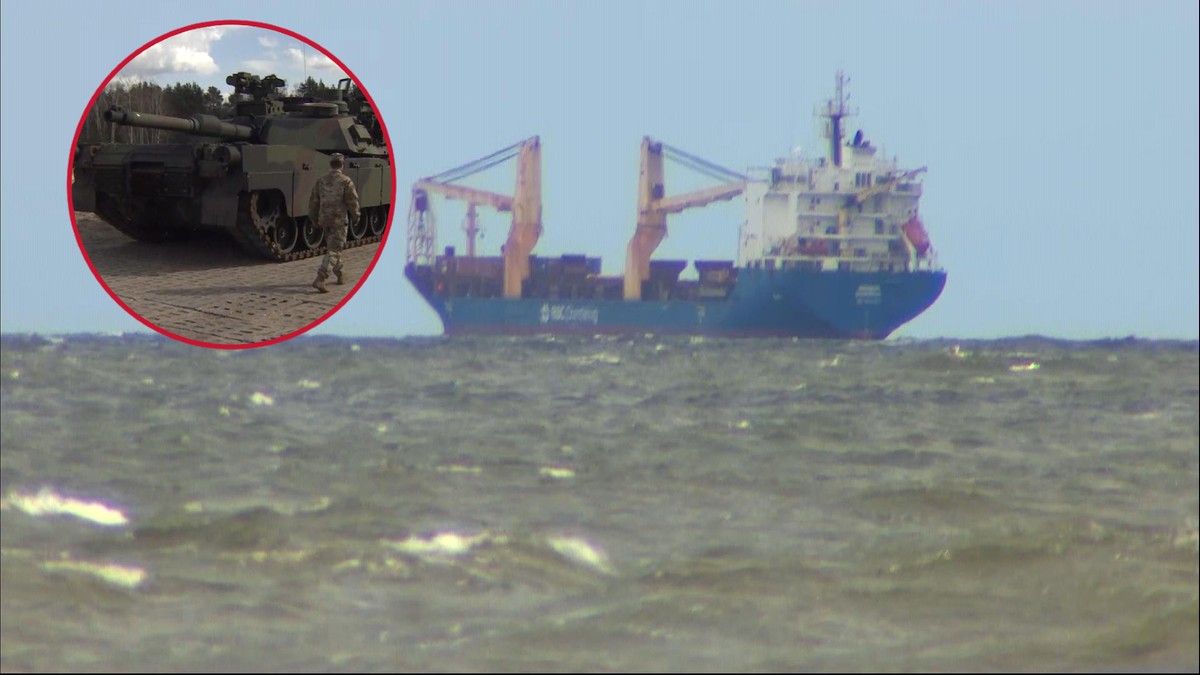 Dostawa czołgów Abrams. Statek z maszynami na polskich wodach