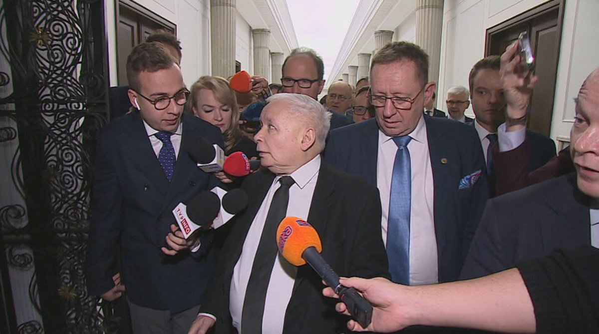 Jarosław Kaczyński sugeruje, że Sejm "nie istnieje". "Mamy zupełny kryzys konstytucyjny"