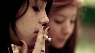 Mężczyźni w Polsce przestają palić. W trzy lata 10 procent zdecydowało się rzucić papierosy