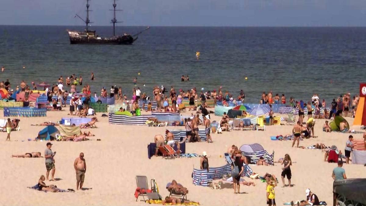 Zamknięto kilkadziesiąt kąpielisk nad Bałtykiem. Śmiertelne zagrożenie w wodzie