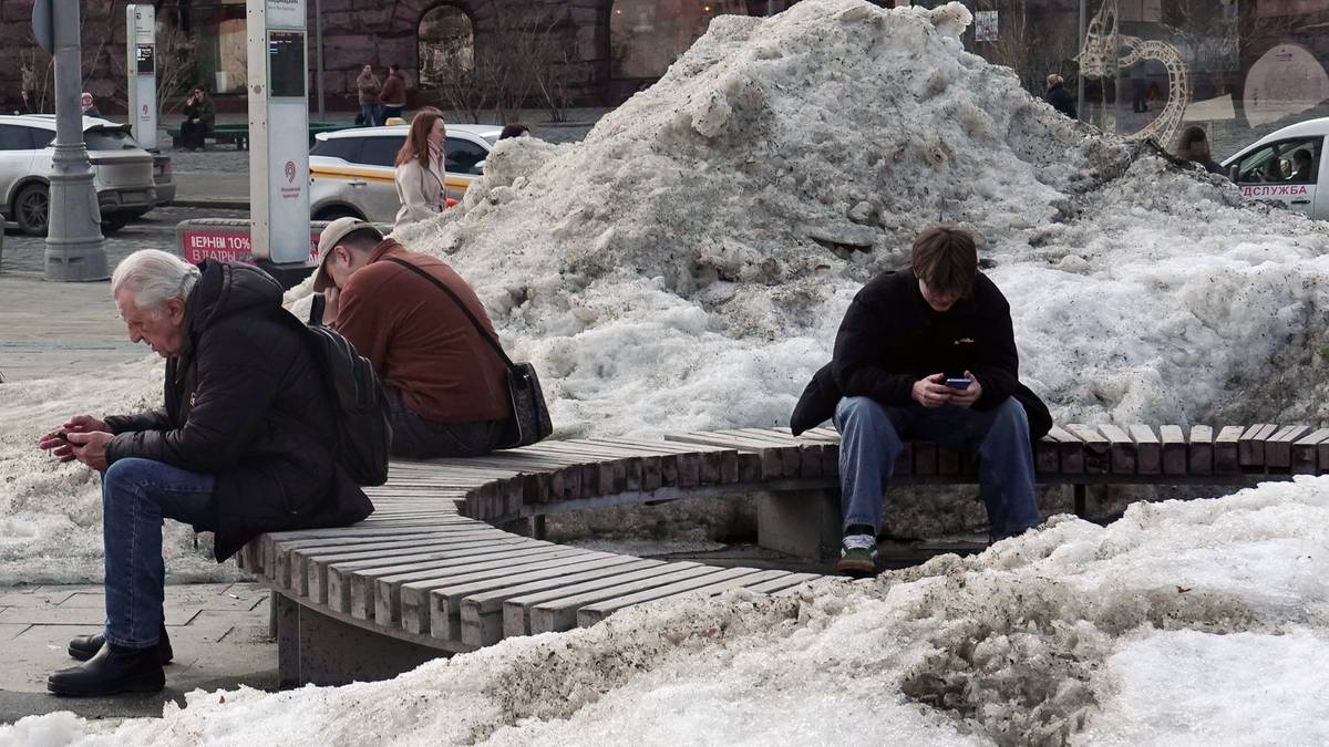 Rosjanie giną pod zwałami śniegu. "Uprzedźcie swoje dzieci!"