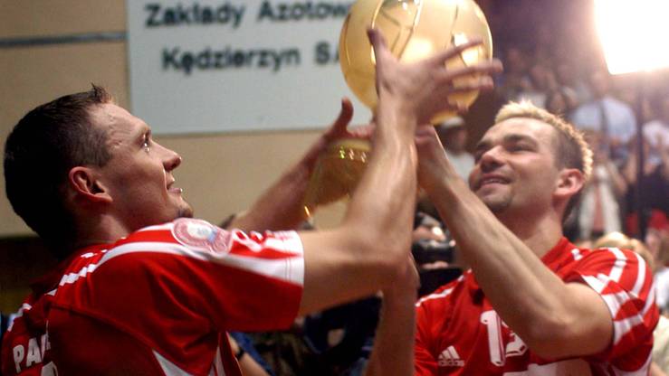 2003: