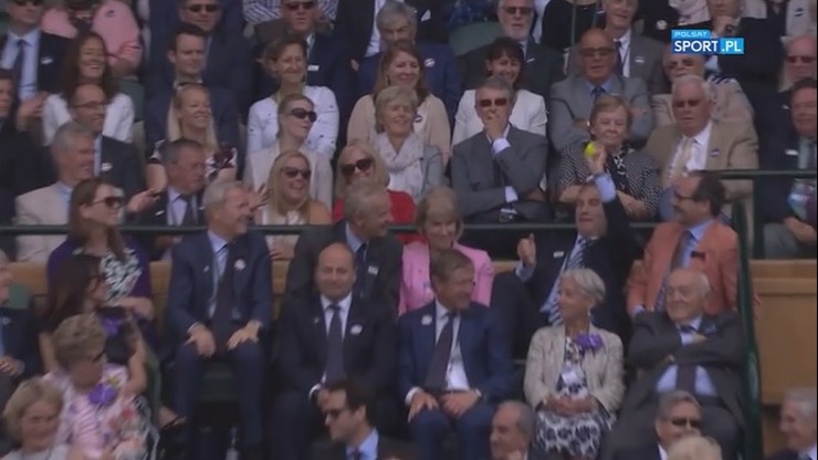 Wimbledon: Co za refleks! Jeden z VIP-ów złapał piłkę