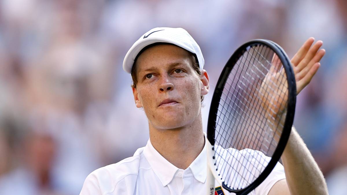Jannik Sinner - Carlos Alcaraz. Transmisja TV i stream online. Gdzie obejrzeć finał Wimbledonu?