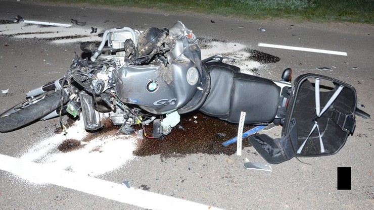 Motocyklista uderzył w wóz asenizacyjny. Zginął na miejscu