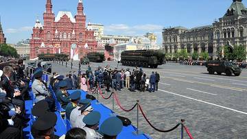 Parada w Moskwie bez czołgów. Zagrożenie "aktywnością terrorystyczną"