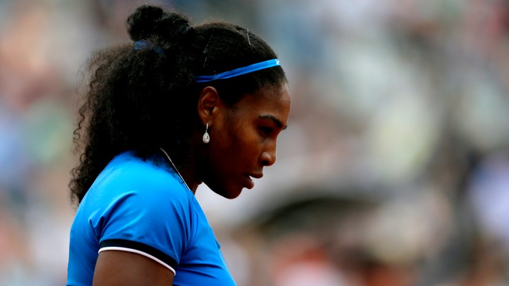 French Open: Broniąca tytułu Serena Williams w trzeciej rundzie