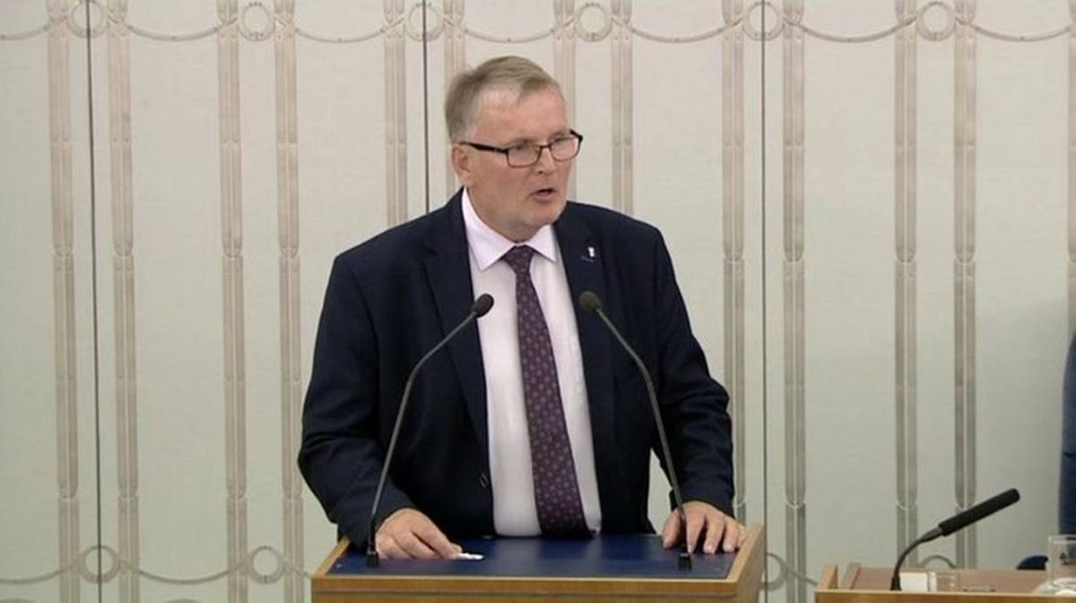 Były senator PiS nie wykona prac społecznych. Sąd wyjaśnia