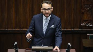 Paramilitarne bojówki na polskich ulicach. Piotr Kowal ostrzega w Sejmie