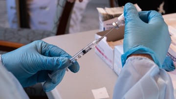 Niemiecki producent: nasza szczepionka będzie skuteczna na nowy szczep koronawirusa