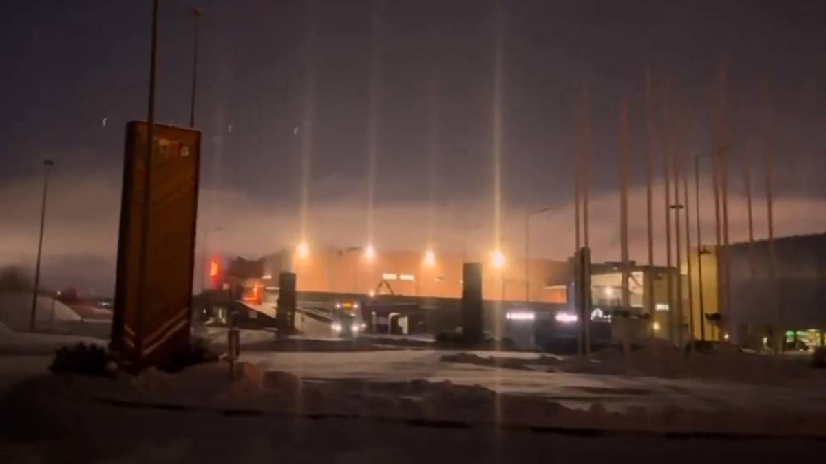 Słupy świetlne sfilmowano pojawiły nad Petersburgiem podczas silnych mrozów