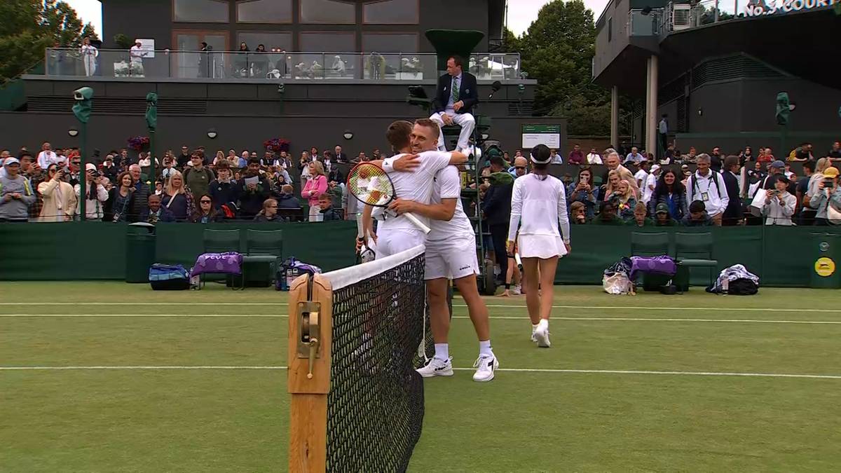 Zwycięstwo Polaka na Wimbledonie! Pokonał deblowego partnera