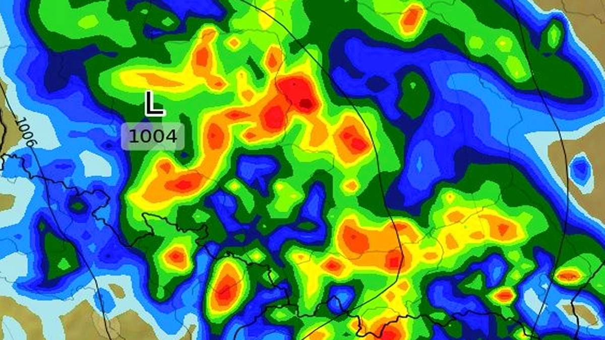W wielu regionach kraju przejdą ulewy. Fot. wxcharts.com