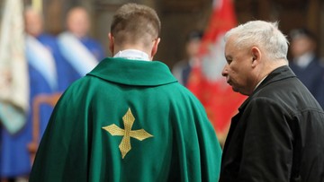 Kaczyński, Macierewicz, Morawiecki. Politycy PiS na mszy w intencji ofiar katastrofy smoleńskiej