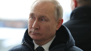 Putin nagradza za Buczę. Podolak: za zabijanie dzieci i gwałty kobiet?