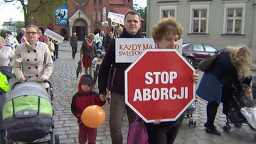 Komitet "Stop Aborcji" złożył projekt ustawy. Ponad 450 tys. podpisów