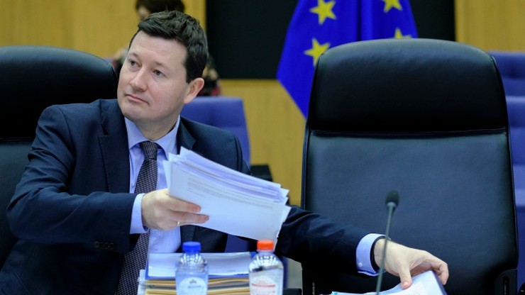 Burzliwa debata w PE. Europosłowie krytykują wybór nowego sekretarza generalnego KE