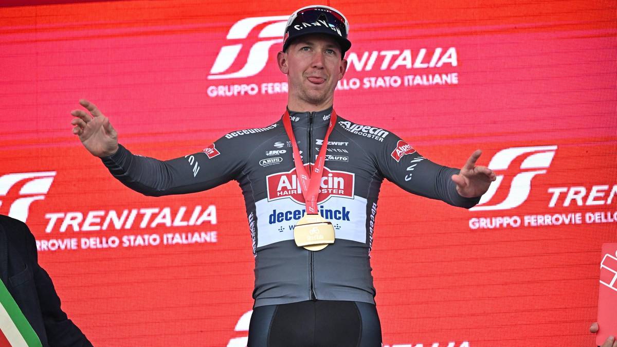 Kraksa na trasie Giro d'Italia. Szósty etap dla Australijczyka