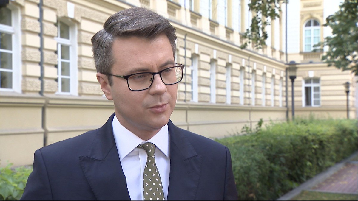 Rzecznik rządu Piotr Müller: PiS wycofuje się z rozporządzenia migracyjnego