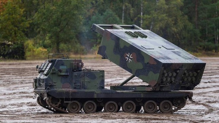 Niemcy dostarczyły do Ukrainy wyrzutnie rakietowe Mars II i samobieżne haubice