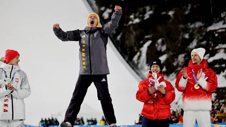 Kacper Tomasiak został srebrnym medalistą zimowych igrzysk olimpijskich na skoczni normalnej w Predazzo!