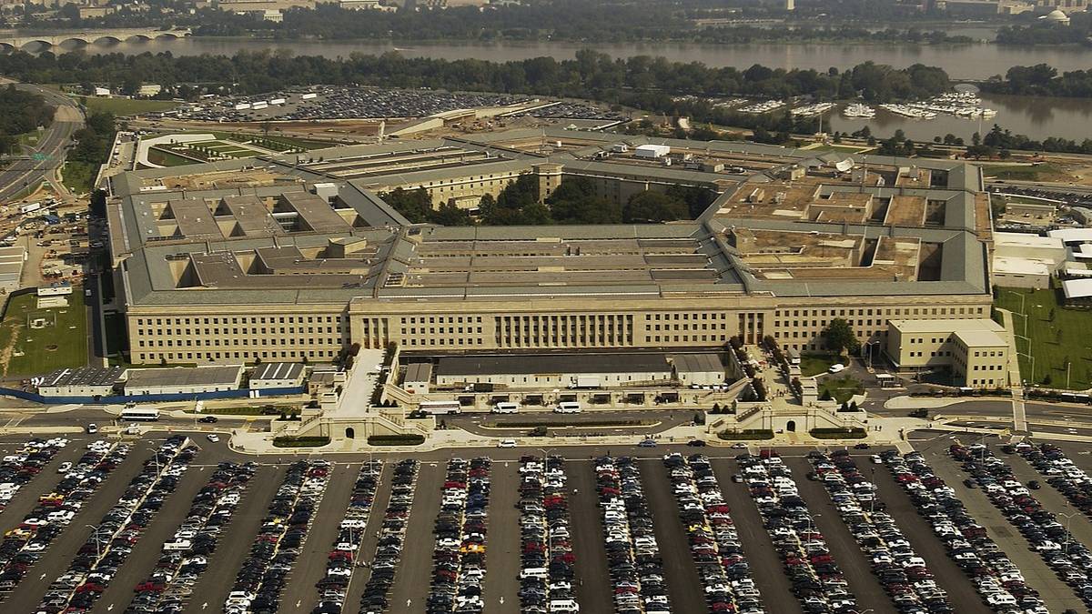 Pentagon odpowiada na zarzuty byłego oficera. Chodzi o UFO