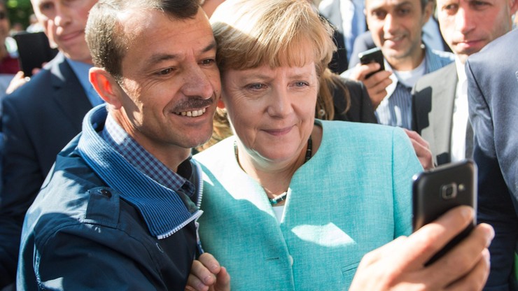 Chadecy Angeli Merkel nadal tracą poparcie. Winny kryzys migracyjny